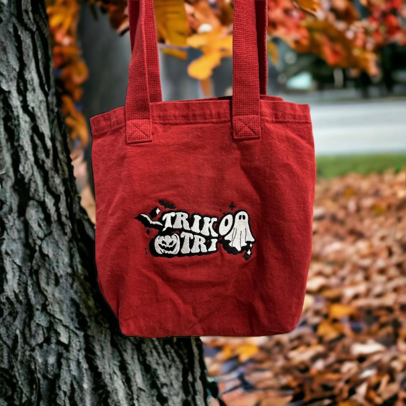 Triko o Tri embroidered tote